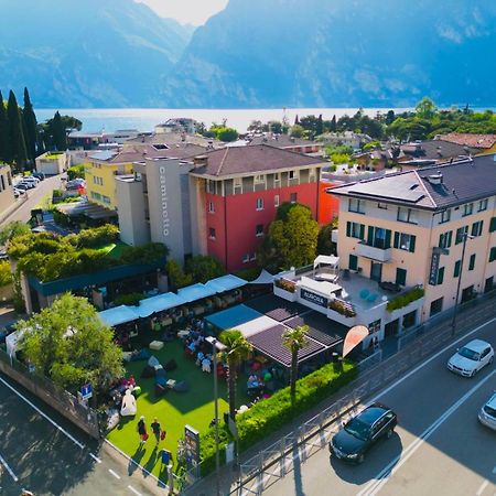 Hotel Aurora & Appartamenti Torbole Sul Garda Ngoại thất bức ảnh