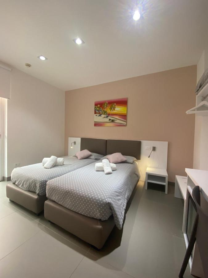 Hotel Aurora & Appartamenti Torbole Sul Garda Ngoại thất bức ảnh