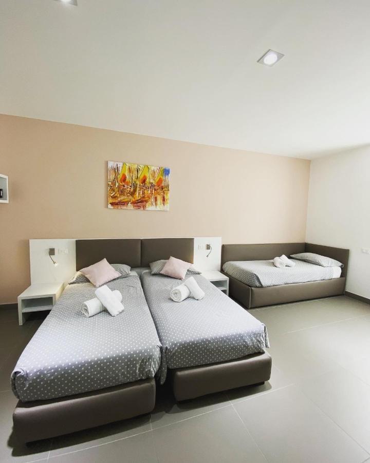 Hotel Aurora & Appartamenti Torbole Sul Garda Ngoại thất bức ảnh