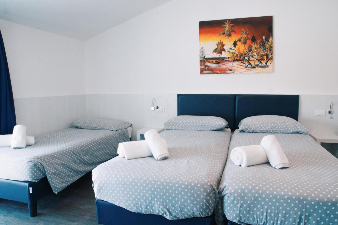Hotel Aurora & Appartamenti Torbole Sul Garda Ngoại thất bức ảnh