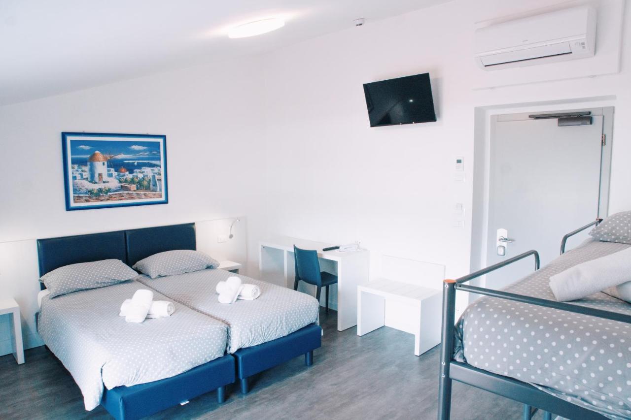Hotel Aurora & Appartamenti Torbole Sul Garda Ngoại thất bức ảnh