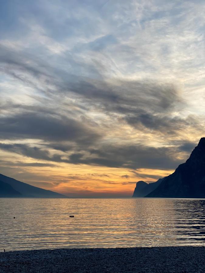 Hotel Aurora & Appartamenti Torbole Sul Garda Ngoại thất bức ảnh
