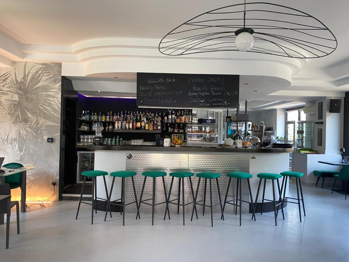 Hotel Aurora & Appartamenti Torbole Sul Garda Ngoại thất bức ảnh