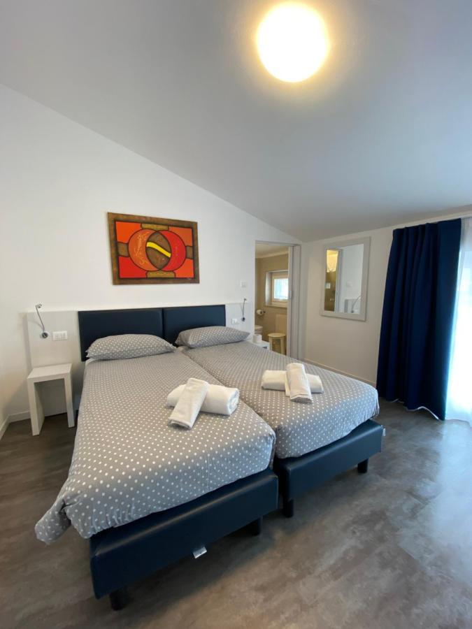 Hotel Aurora & Appartamenti Torbole Sul Garda Ngoại thất bức ảnh