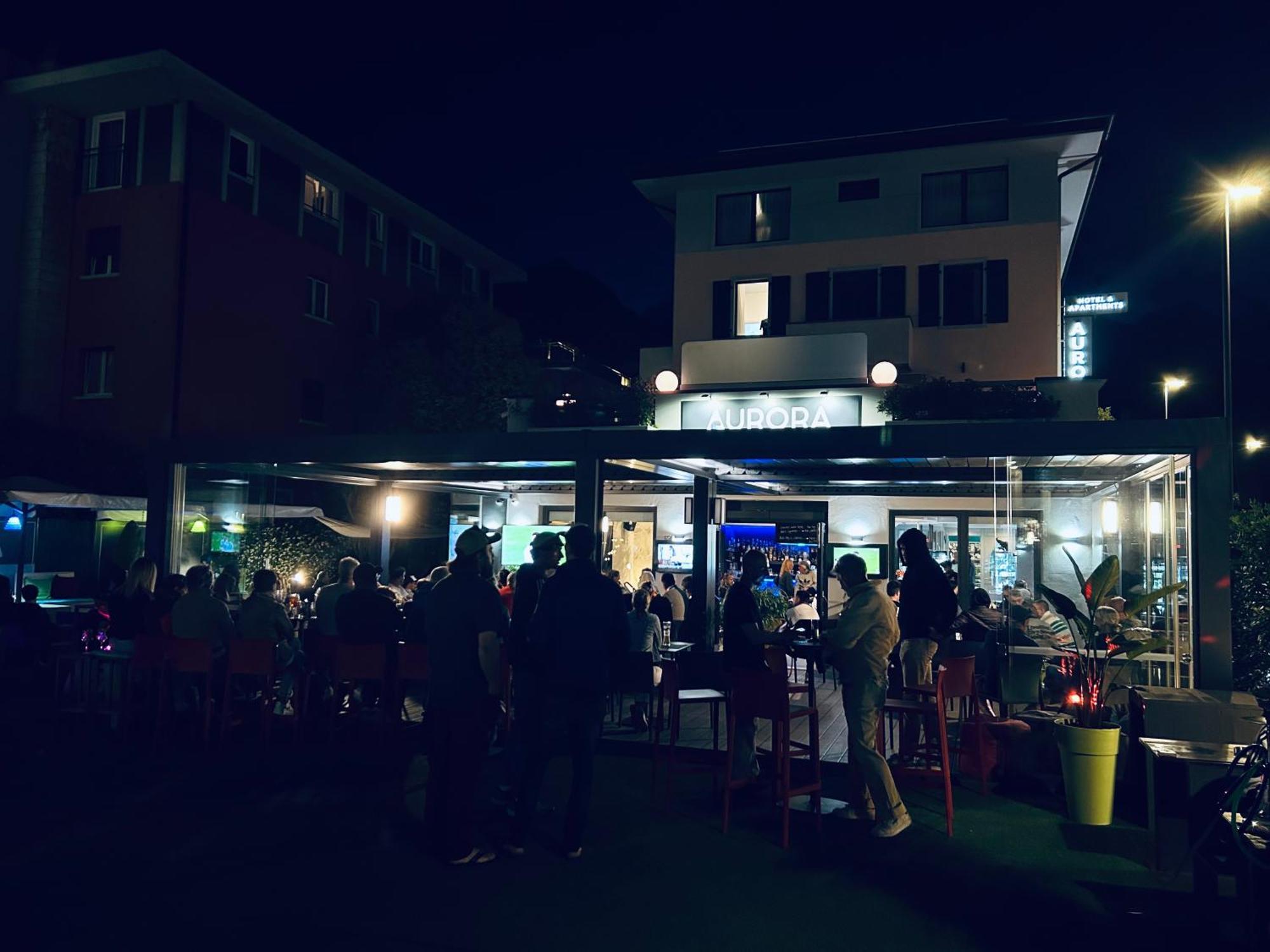 Hotel Aurora & Appartamenti Torbole Sul Garda Ngoại thất bức ảnh