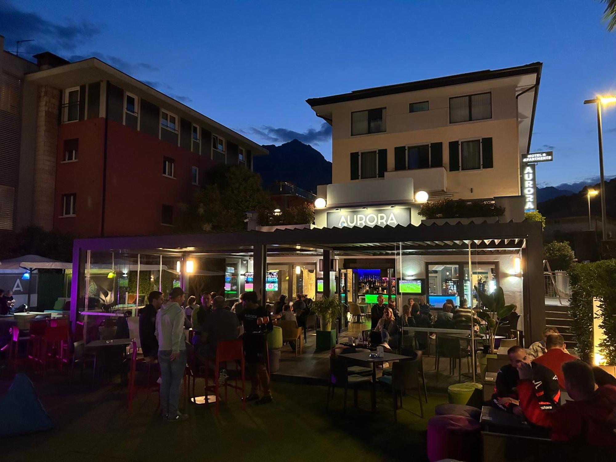 Hotel Aurora & Appartamenti Torbole Sul Garda Ngoại thất bức ảnh