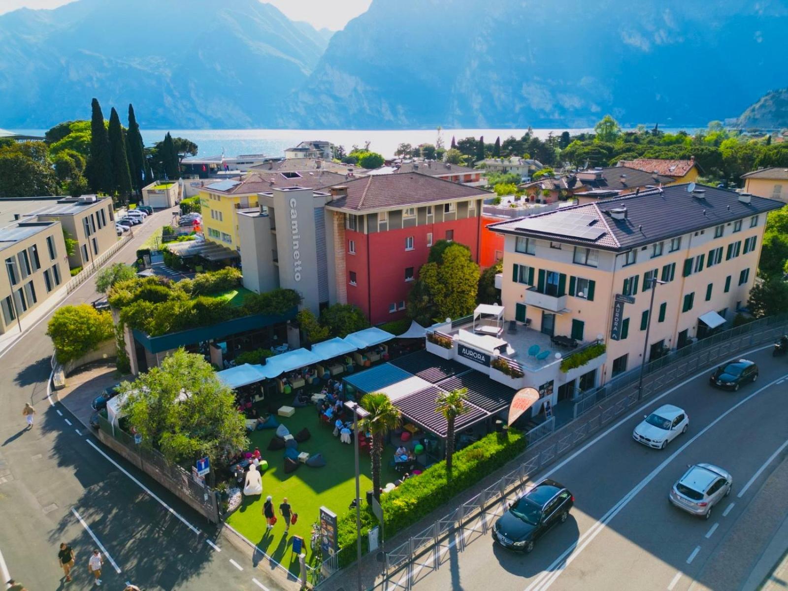 Hotel Aurora & Appartamenti Torbole Sul Garda Ngoại thất bức ảnh