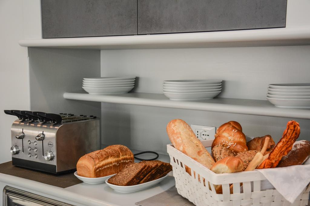 Hotel Aurora & Appartamenti Torbole Sul Garda Ngoại thất bức ảnh